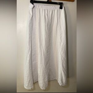 White linen women’s skirt